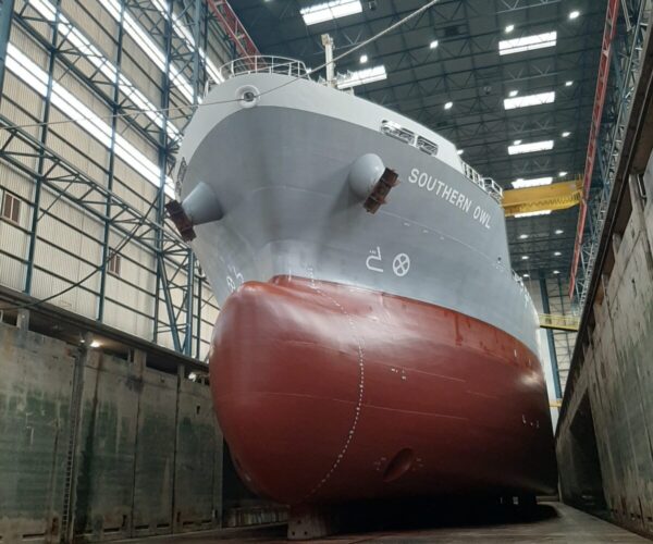 De Southern Owl bij Damen Shiprepair Vlissingen