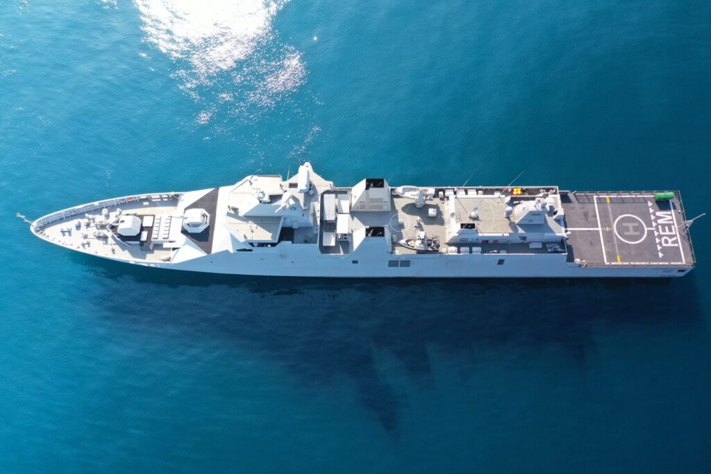 Both Dennis and Jurgen have worked on the Indonesian PKR SIGMA vessels: Dennis als Project Manager Engineering while Jurgen has been involved with the combat systems.