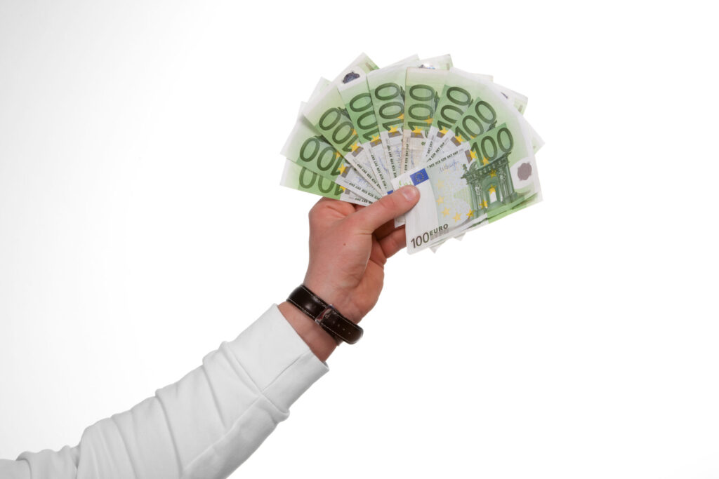 Damen Naval biedt een bonus voor huidige werknemers die nieuw talent weten te werven.