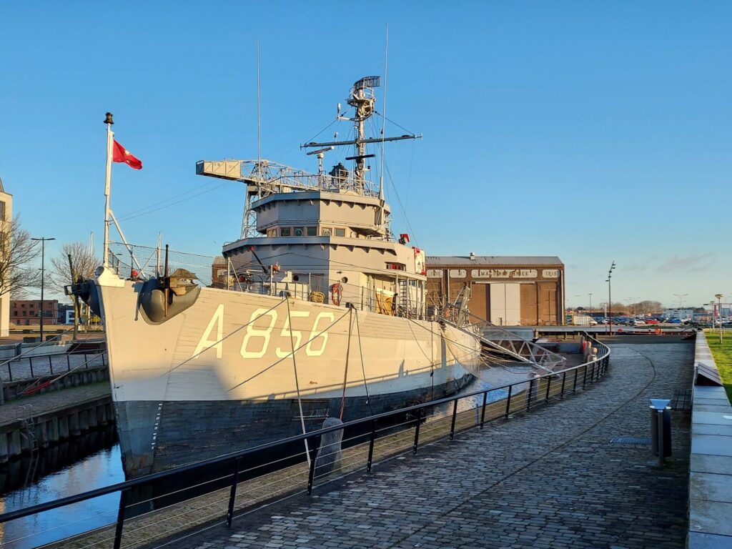 Safe and sound: museum ship Mercuur rests on the new ship cradle in the Dok van Perry.