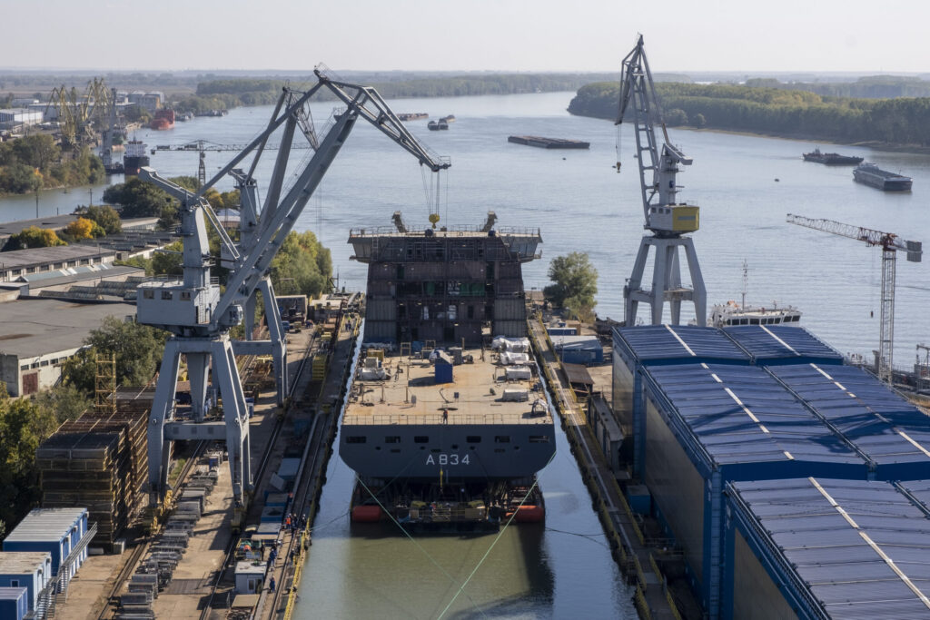 Begin 2024 gaat het schip op proeftocht en in juni 2024 wordt het schip overgedragen aan de Defensie Materieel Organisatie.