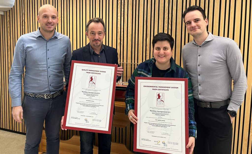 From left: Wesley Kemp of EBN Certification, HSEQ Manager Peter Koole DSMS and Sustainabillity Manager Diana Ponirou of Damen Schelde Marine Services / Maritime Logistics and Ricardo Scheele of VGMK Adviesgroep.