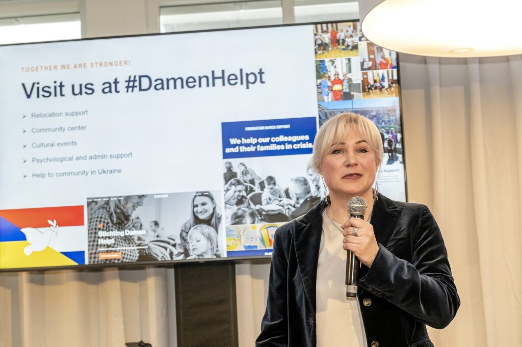 MDEM Directeur Olena Zhukova tijdens haar ingrijpende presentatie over de huidige situatie in Oekraïne.