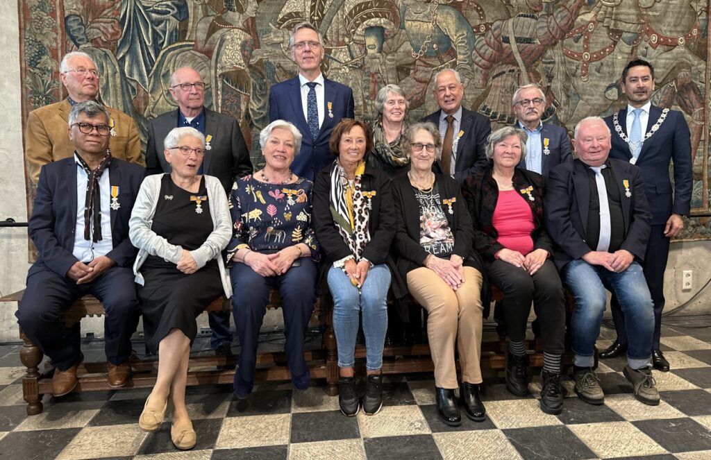 In totaal kregen dertien inwoners van Middelburg dit jaar een Koninklijke Onderscheiding.