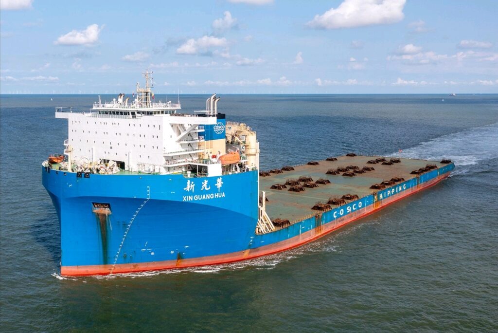 Een van de grootste half-afzinkbare zware-ladingschepen kwam naar Damen Shiprepair Vlissingen voor een demobilisatieperiode. Foto: maritimephoto.com