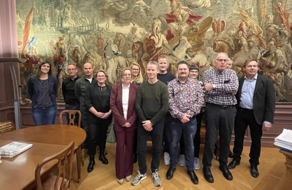 The honourees were given a tour of the Archives' monumental building and its storage depots.