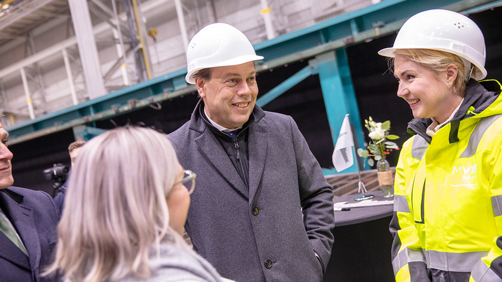 Damen Shipyards Group CEO Arnout Damen talks to Minister-President of the German state of Mecklenburg-Vorpommern, Manuela Schwesig.