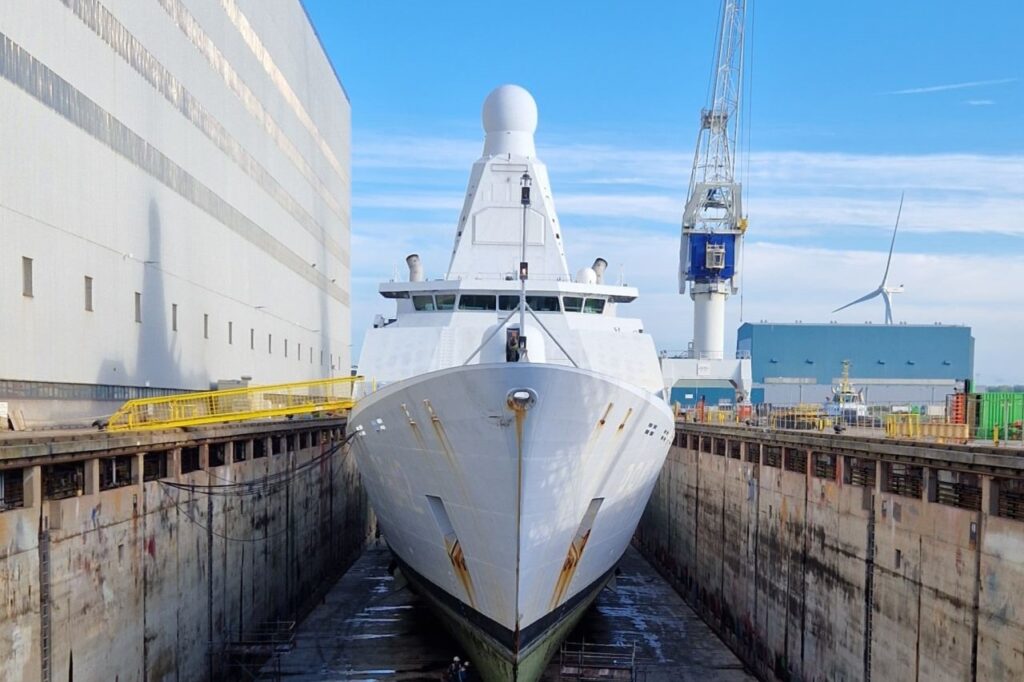 Ocean-Going Patrol Vessel (OPV) Zr.Ms. Friesland in droogdok 1.