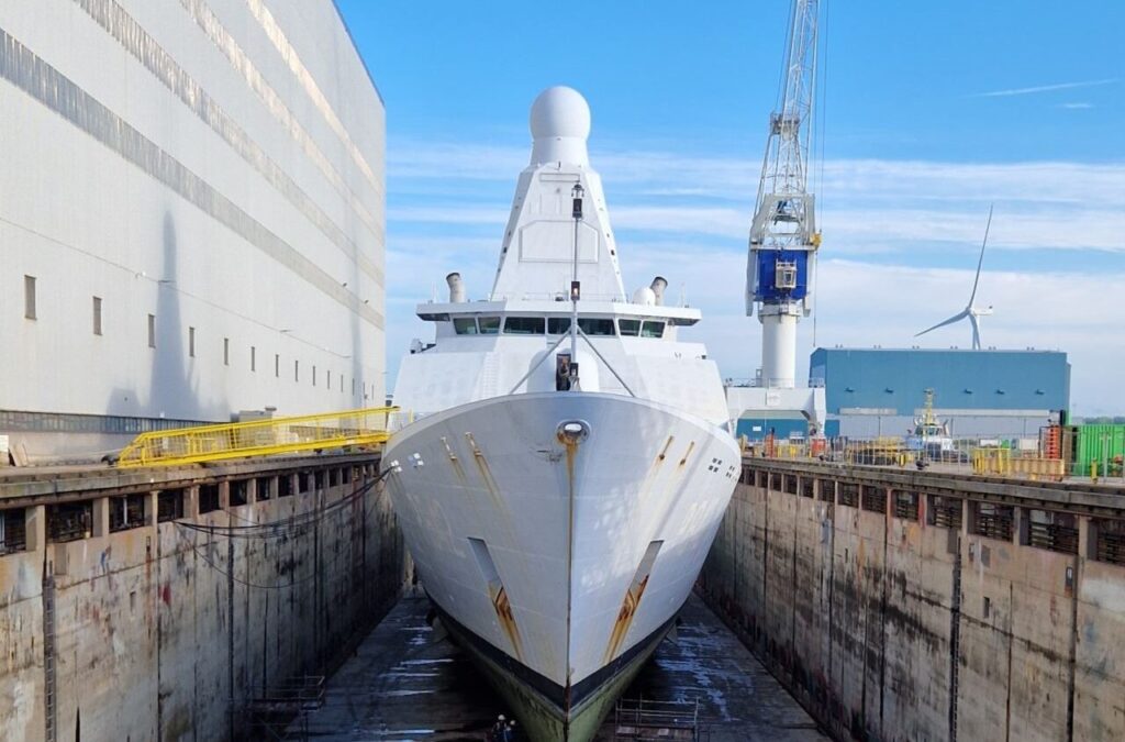 Ocean-Going Patrol Vessel (OPV) HNLMS Friesland in dry dock 1.