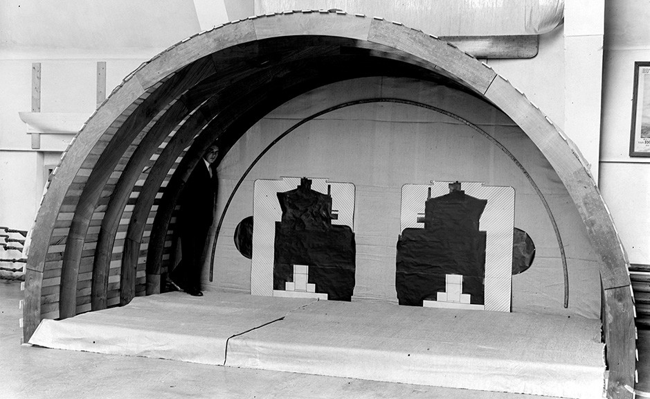 Voordat computersimulaties bestonden, gebruikten ingenieurs schaalmodellen voor hun ontwerpen.