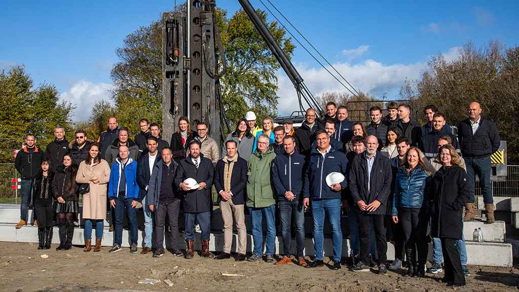 De officiële start van de bouw vond plaats in oktober 2025 en werd bijgewoond door het DSMS-team en vertegenwoordigers van Damen Maritime Ventures, de Gemeente Vlissingen en bouwbedrijf J.P.G. Groeneweg Bouw.