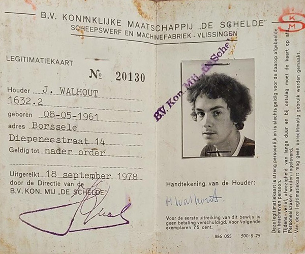 Hans Walhouts eerste toegangspas.